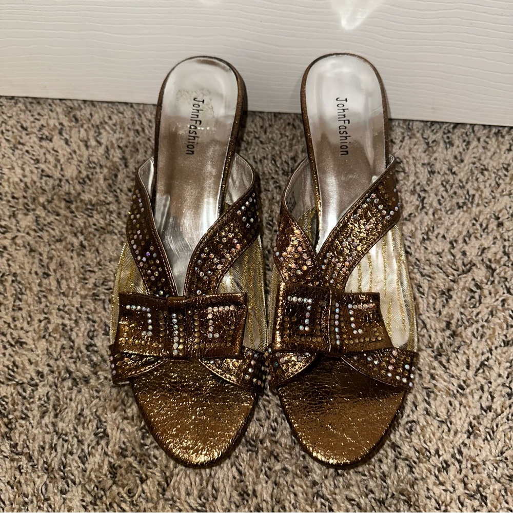 JohnFashion Women's Gold Heels with Iridescent Sequins and glitter details SZ 12